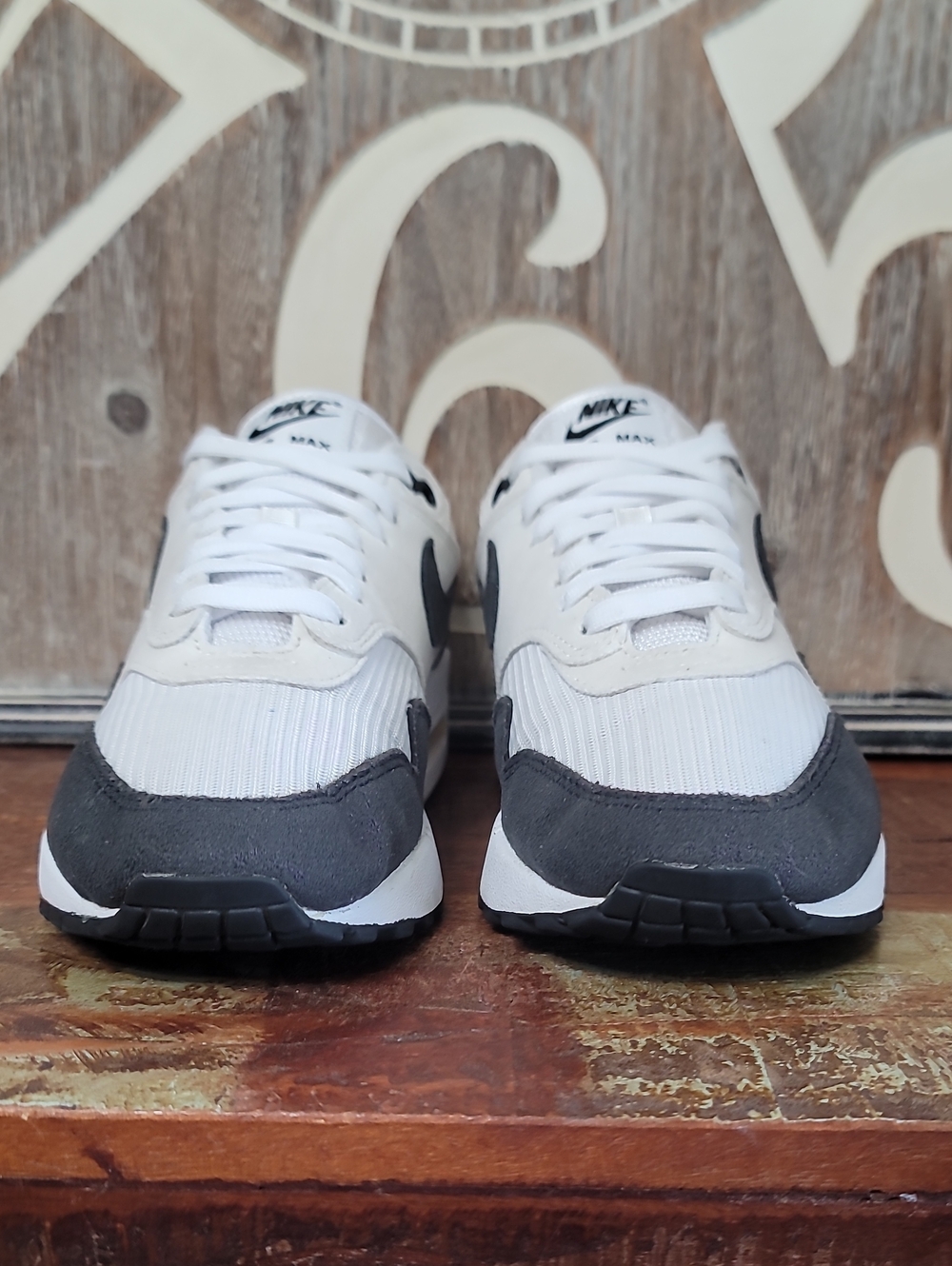 Nike Wmns Air Max 1 "White/Black" Wmns 8.5, Good Condition. Fast Shipping - Picture 4 of 14
